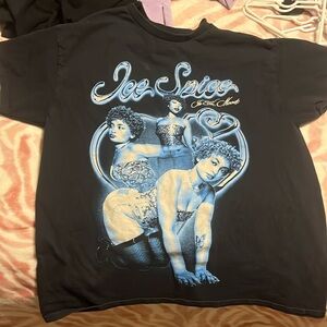 Ice spice shirt from hot topic
